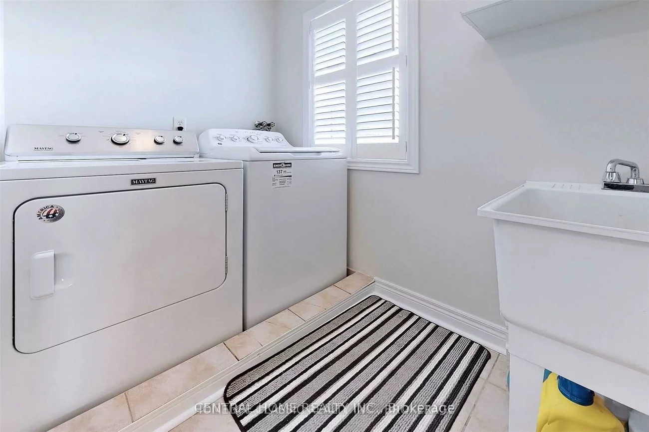 8, Raintree, Oak Ridges, Richmond Hill
