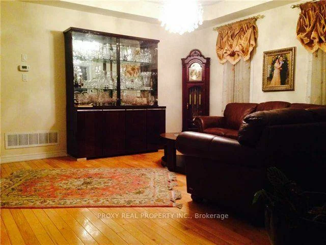193, Selwyn, Jefferson, Richmond Hill