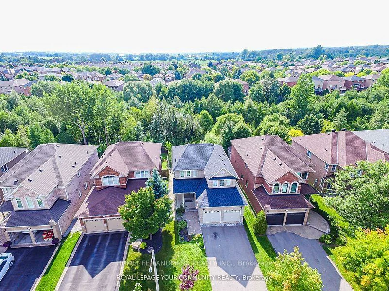 111, Deerwood, Oak Ridges, Richmond Hill