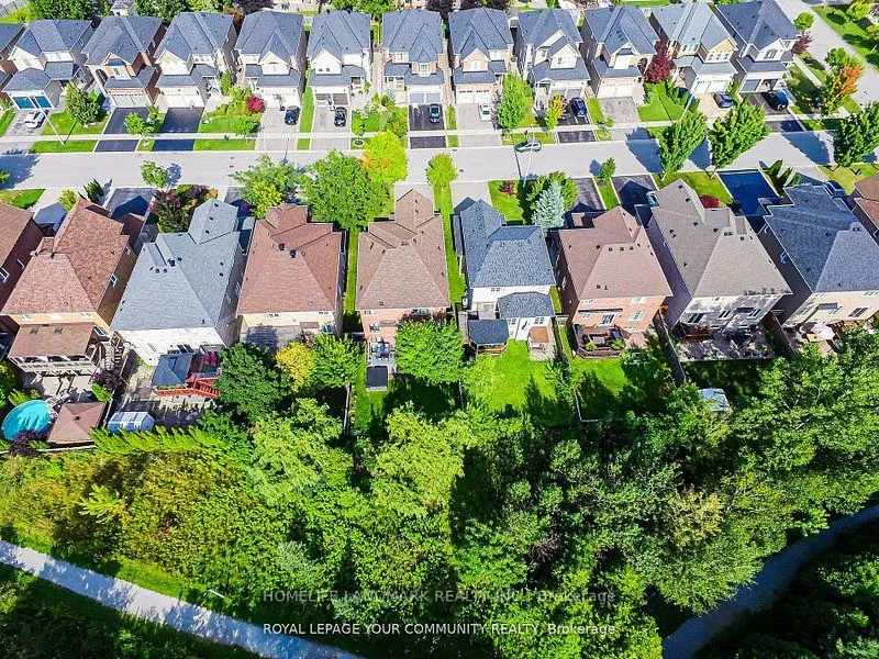 111, Deerwood, Oak Ridges, Richmond Hill