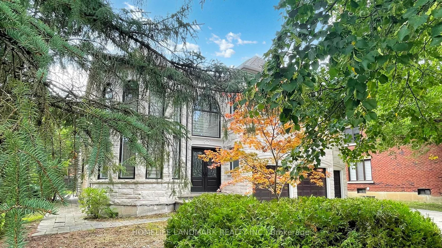 16, Crescentview, Bayview Hill, Richmond Hill