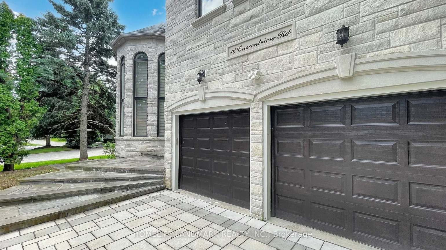 16, Crescentview, Bayview Hill, Richmond Hill