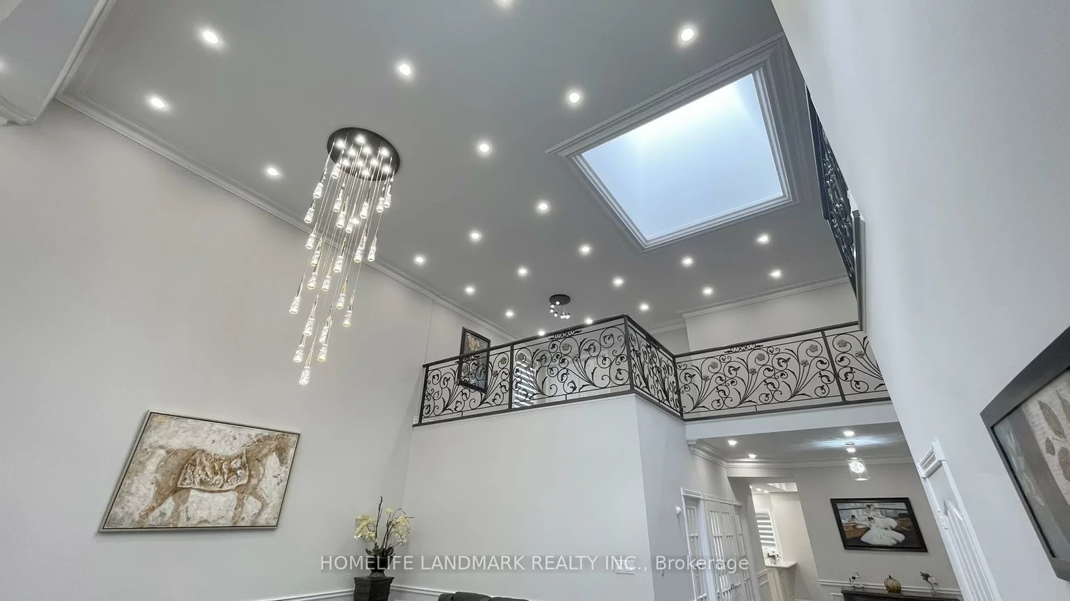 16, Crescentview, Bayview Hill, Richmond Hill