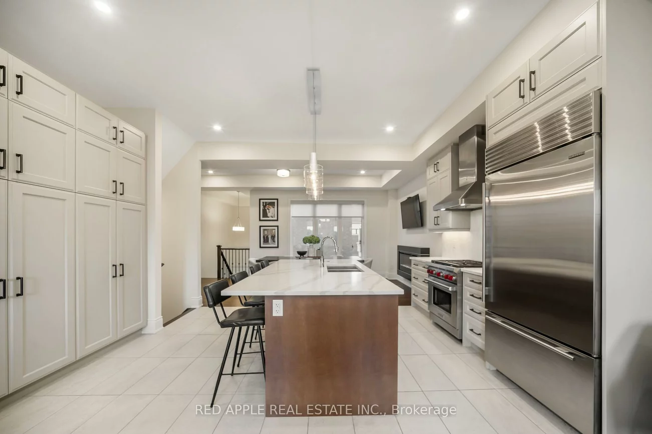 9392, Bayview, Observatory, Richmond Hill