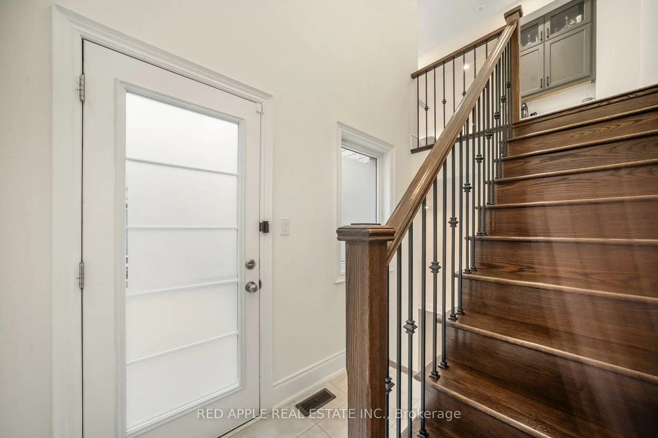 9392, Bayview, Observatory, Richmond Hill