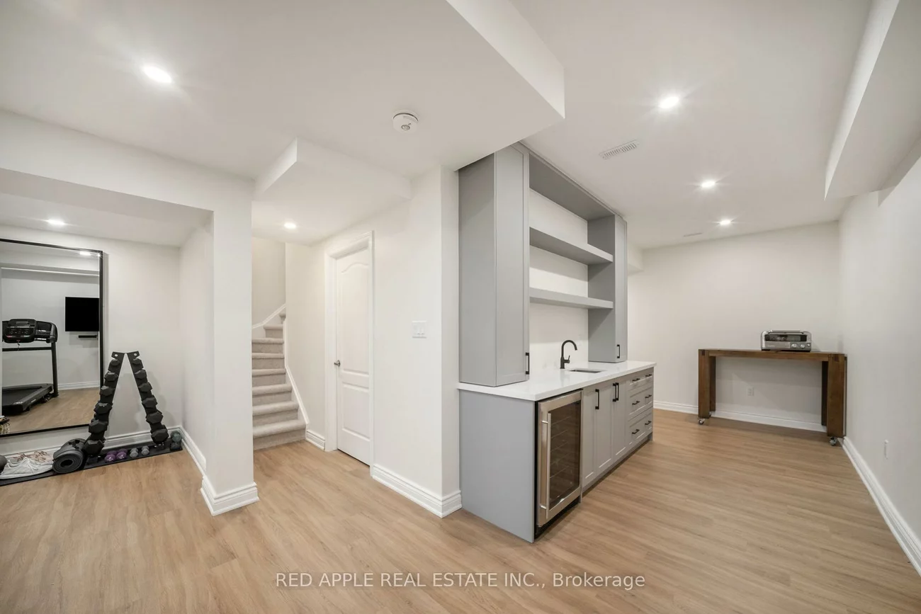9392, Bayview, Observatory, Richmond Hill