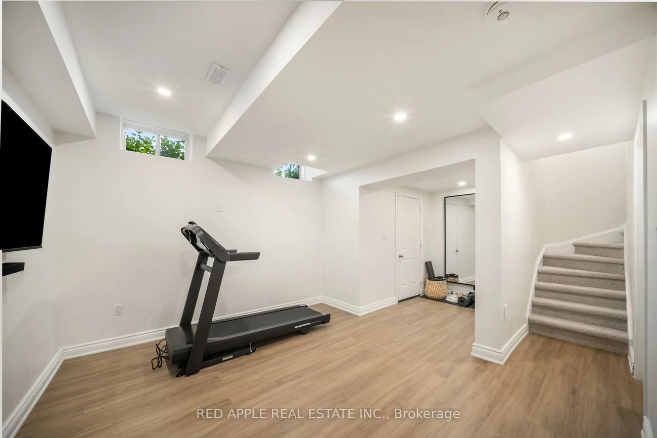 9392, Bayview, Observatory, Richmond Hill