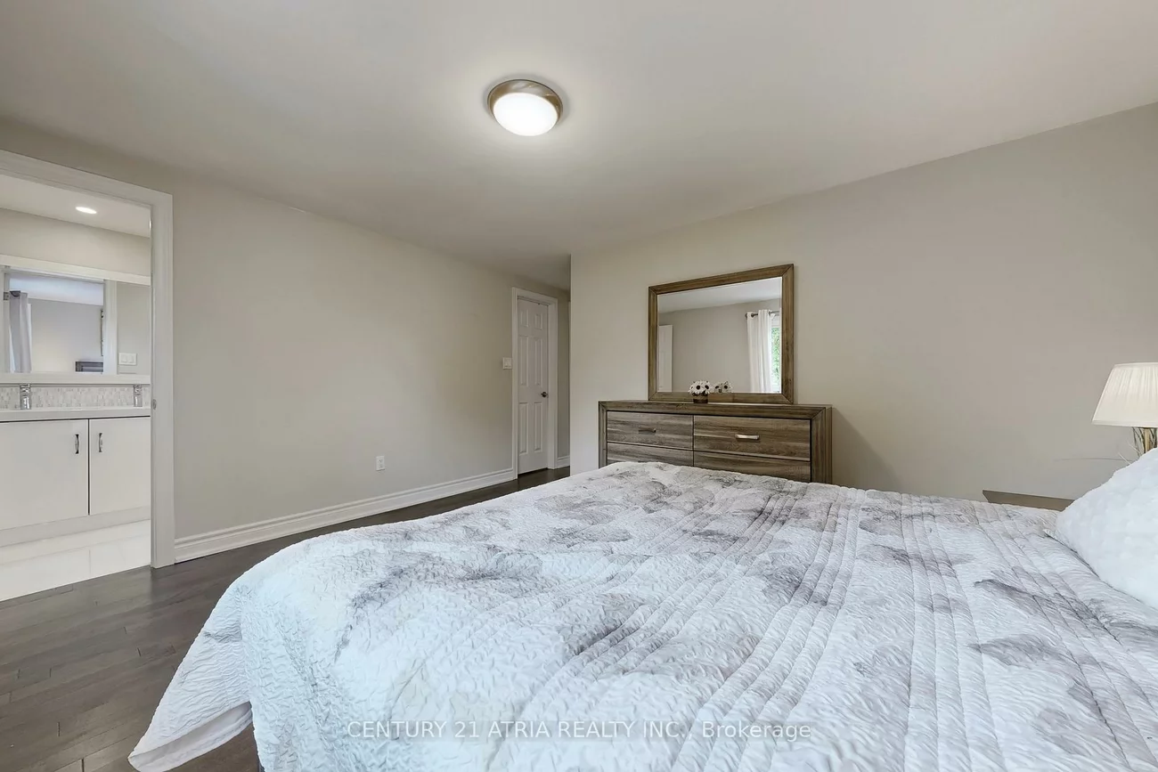 60, Steepleview, North Richvale, Richmond Hill