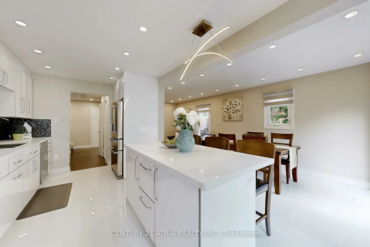 60, Steepleview, North Richvale, Richmond Hill