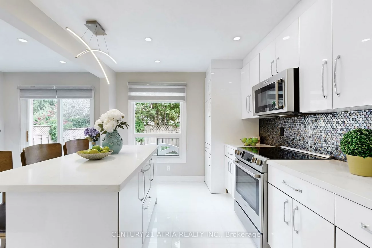 60, Steepleview, North Richvale, Richmond Hill