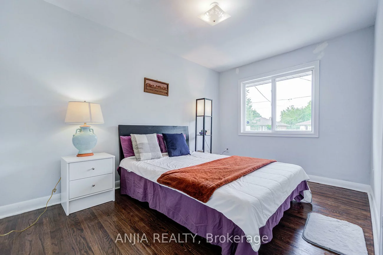 5, Beaverton, Crosby, Richmond Hill