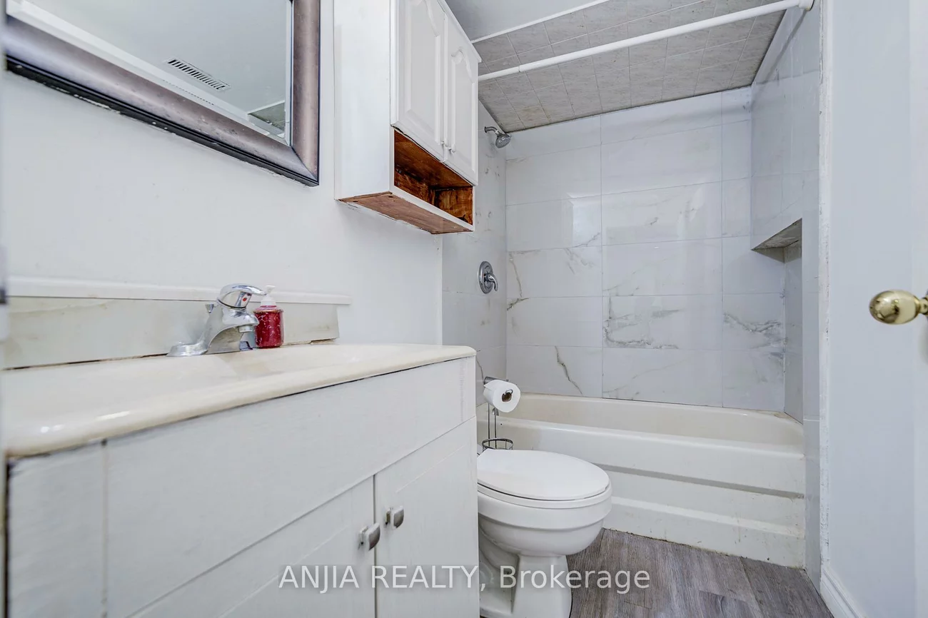 5, Beaverton, Crosby, Richmond Hill