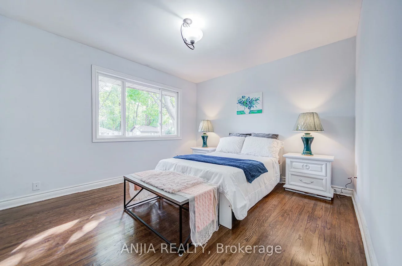 5, Beaverton, Crosby, Richmond Hill