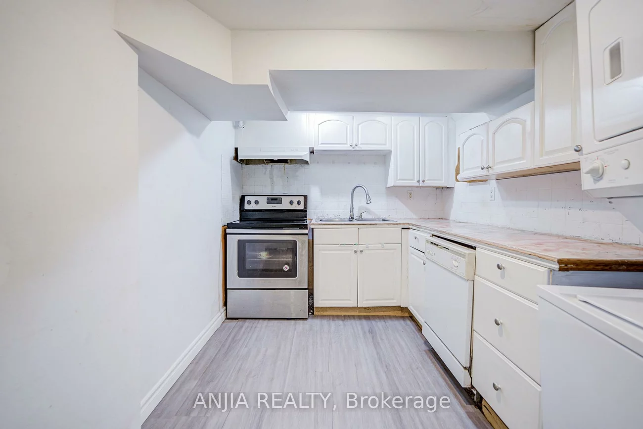 5, Beaverton, Crosby, Richmond Hill