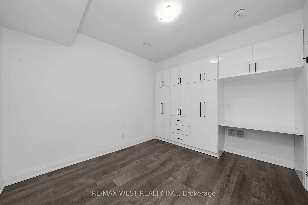 29, Direzze, Mill Pond, Richmond Hill