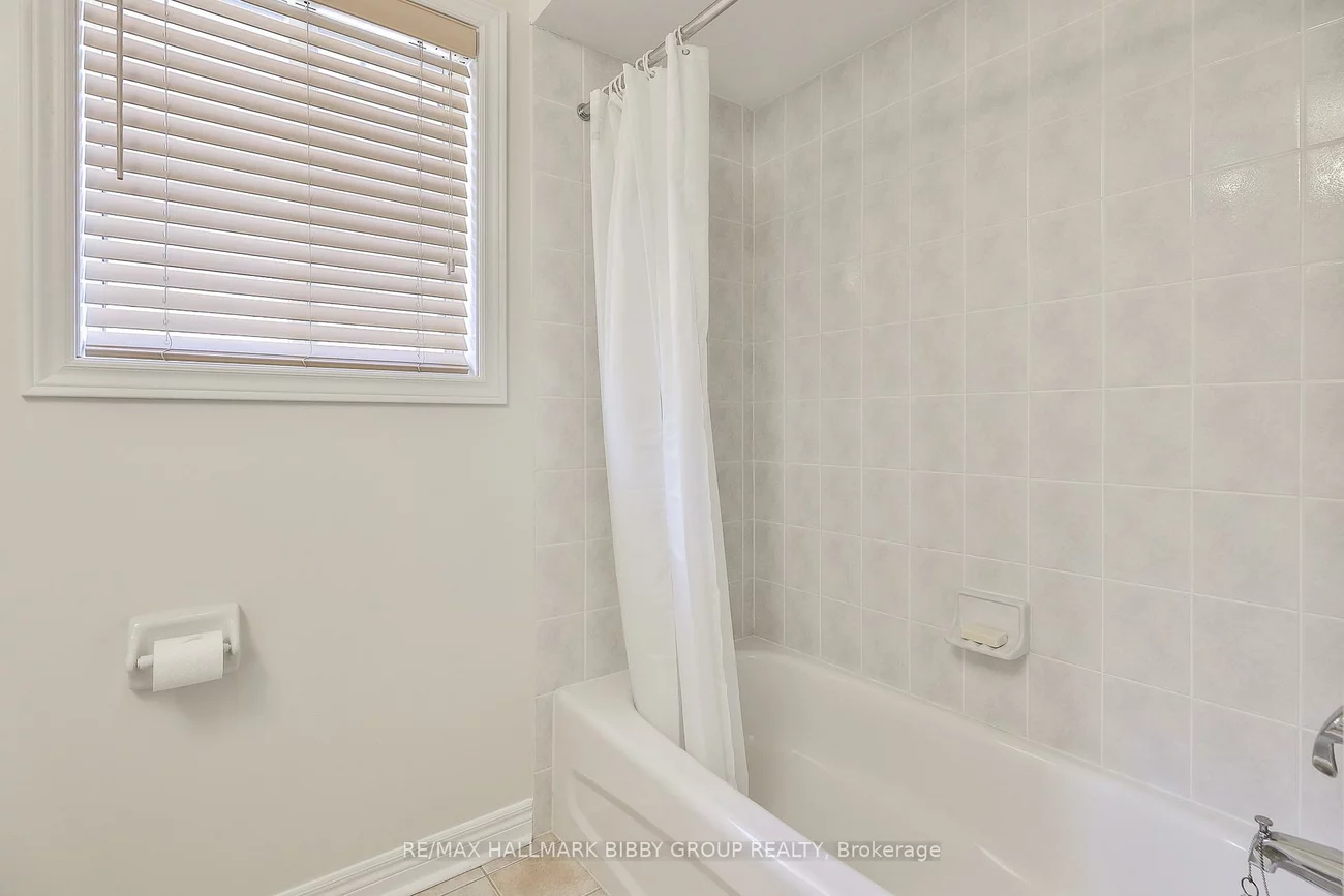26, Lark, Devonsleigh, Richmond Hill