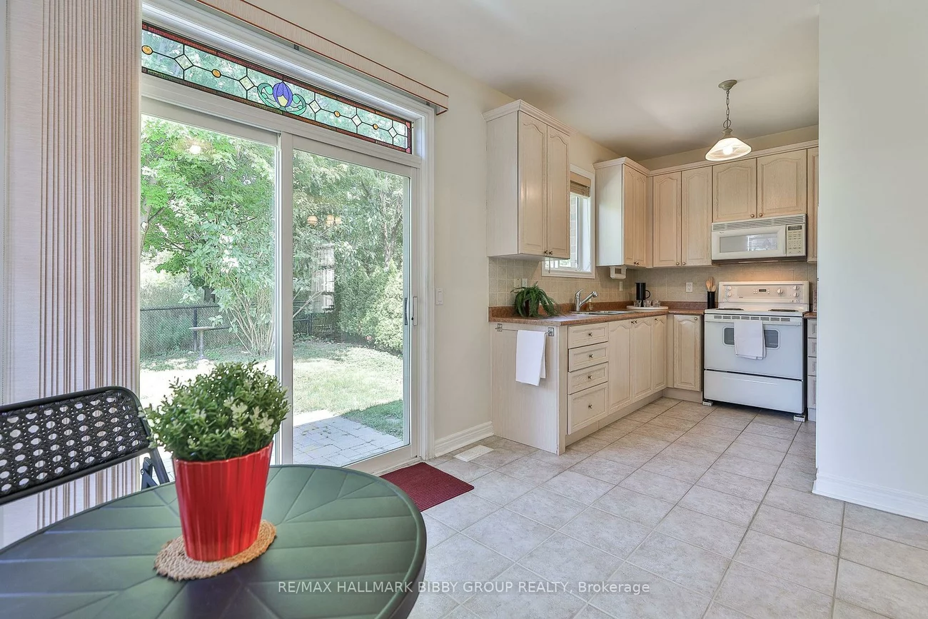 26, Lark, Devonsleigh, Richmond Hill