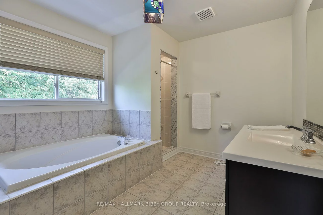 26, Lark, Devonsleigh, Richmond Hill