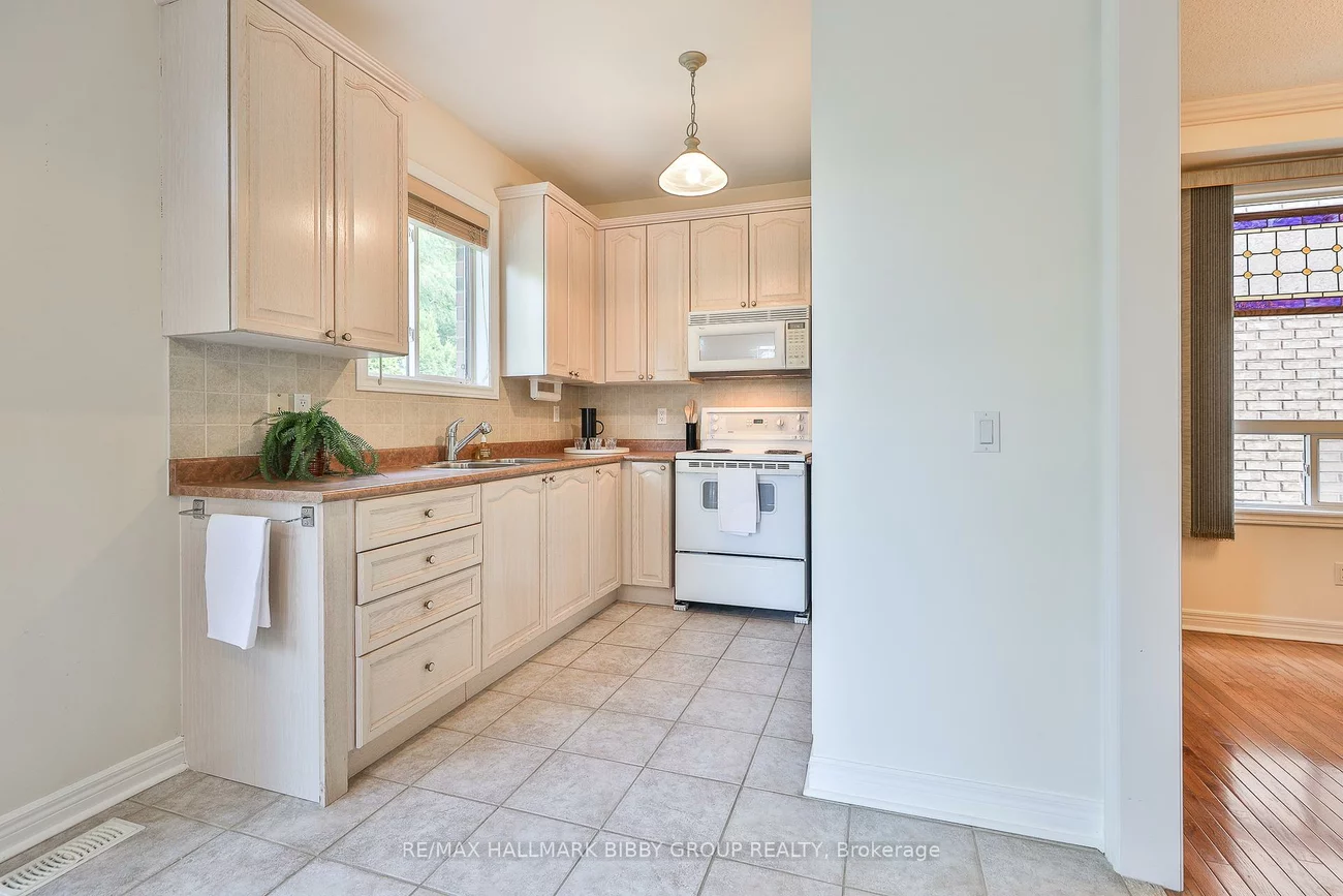 26, Lark, Devonsleigh, Richmond Hill