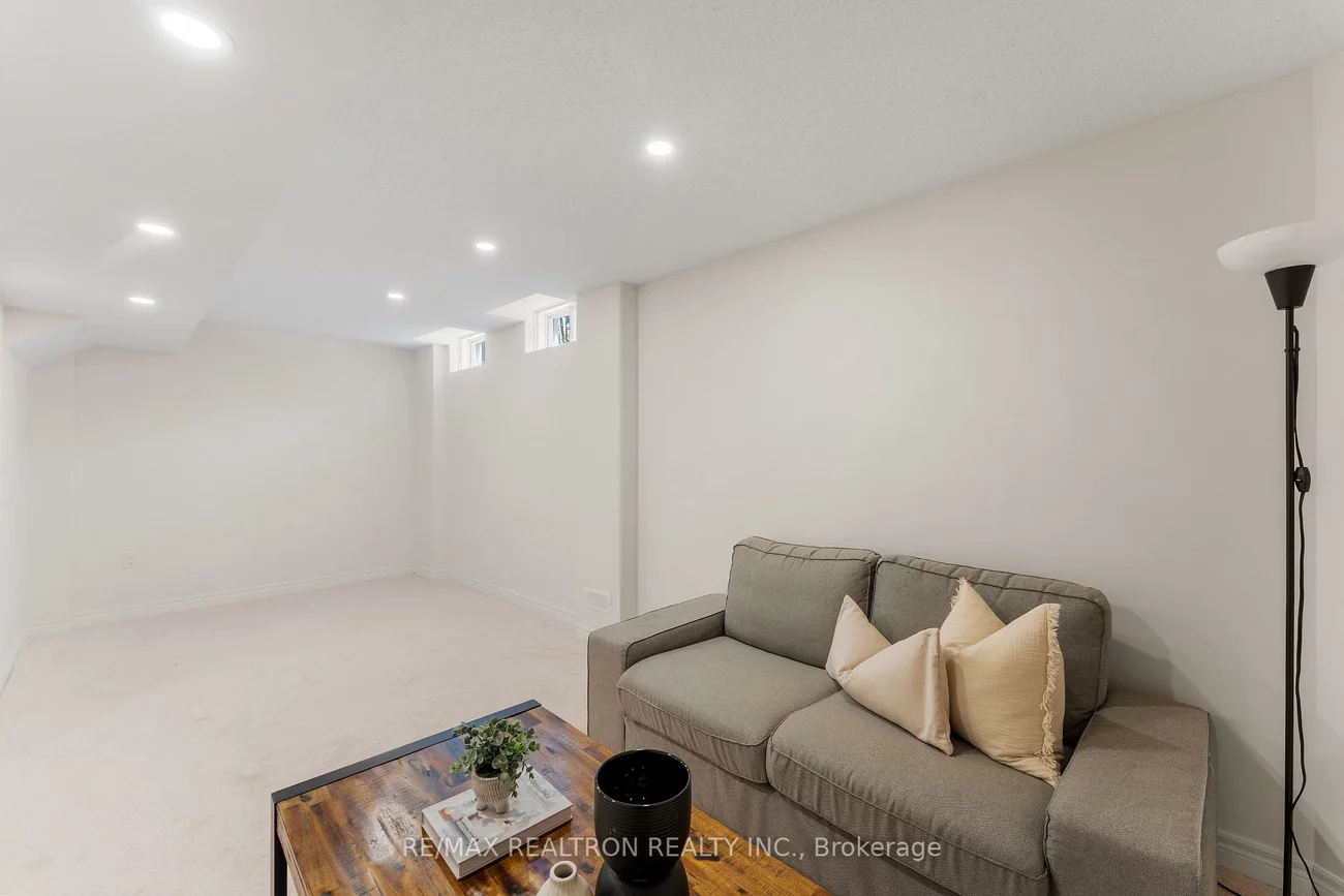 62, Betony, Oak Ridges, Richmond Hill