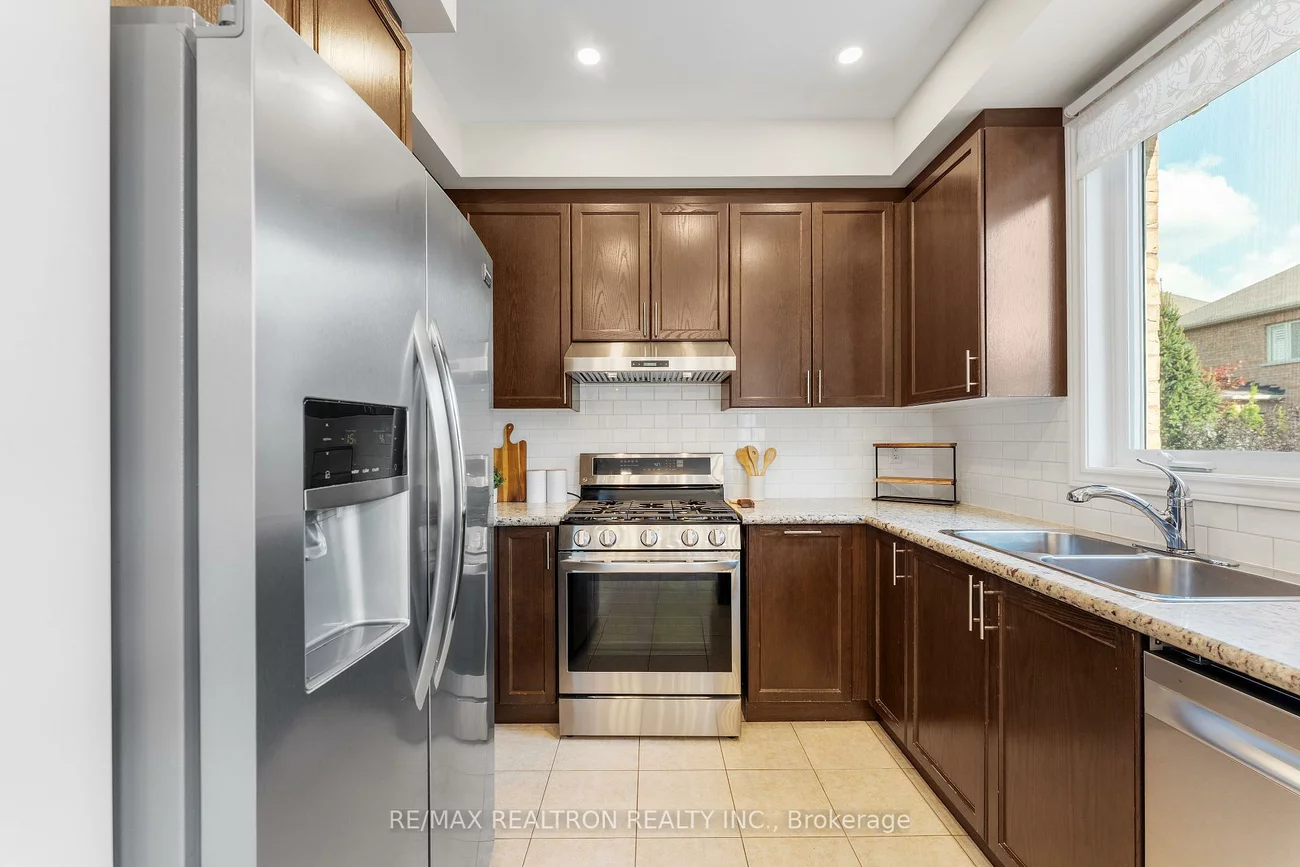 62, Betony, Oak Ridges, Richmond Hill