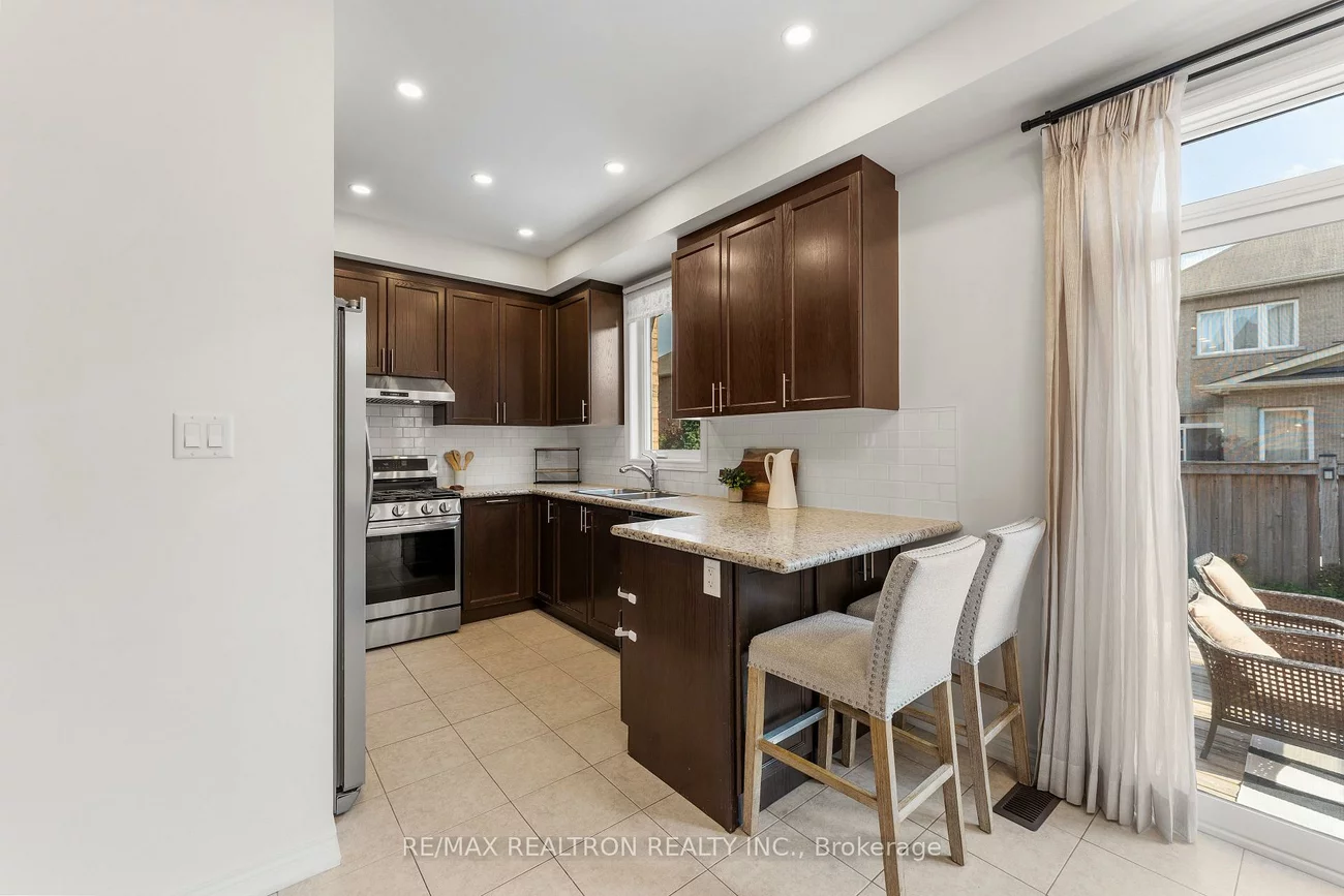 62, Betony, Oak Ridges, Richmond Hill