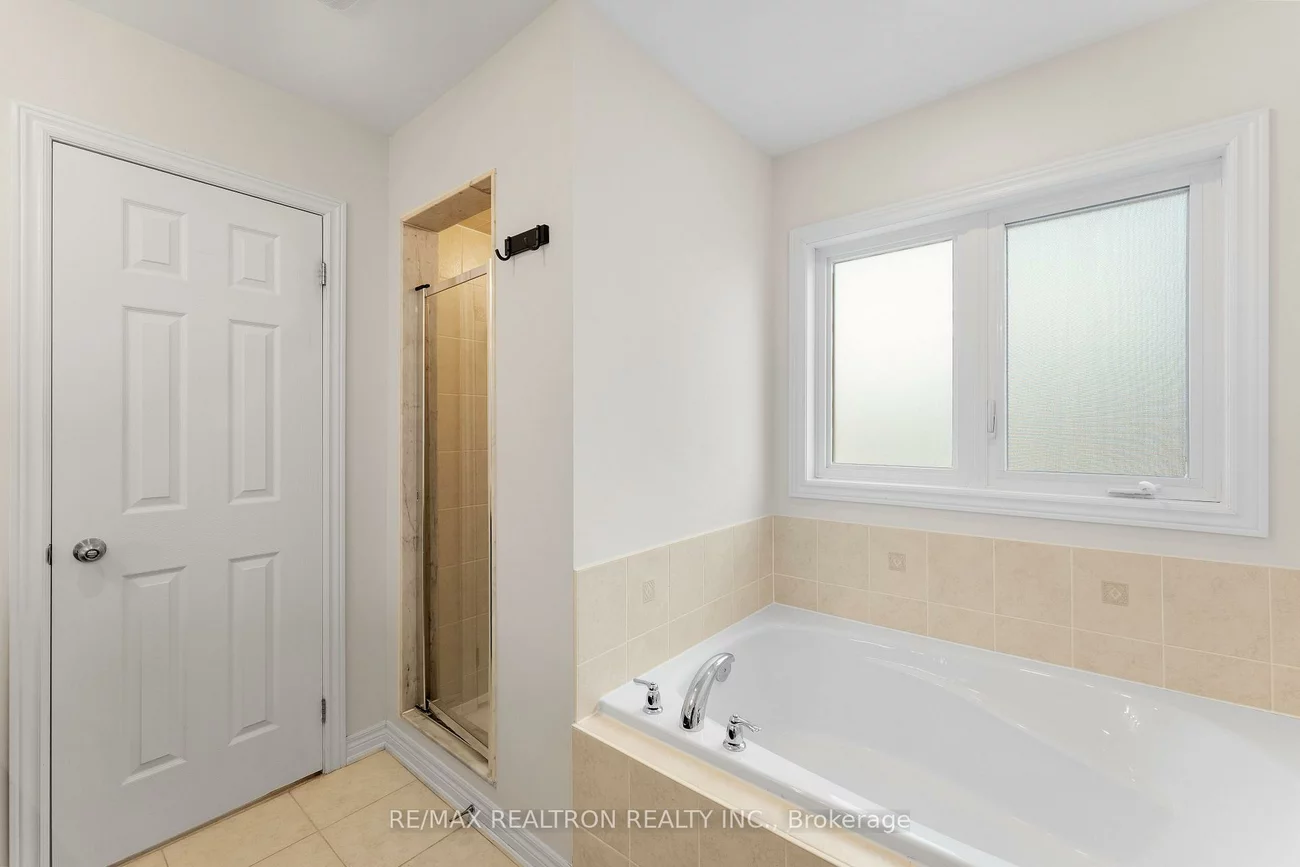 62, Betony, Oak Ridges, Richmond Hill