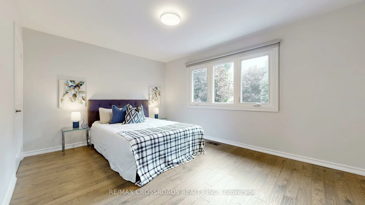 25, Strathearn, Doncrest, Richmond Hill