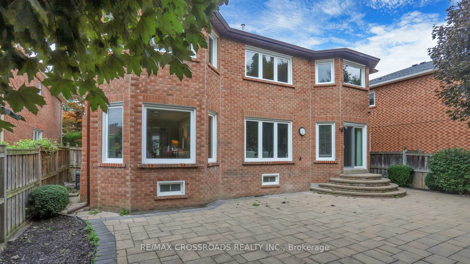 25, Strathearn, Doncrest, Richmond Hill