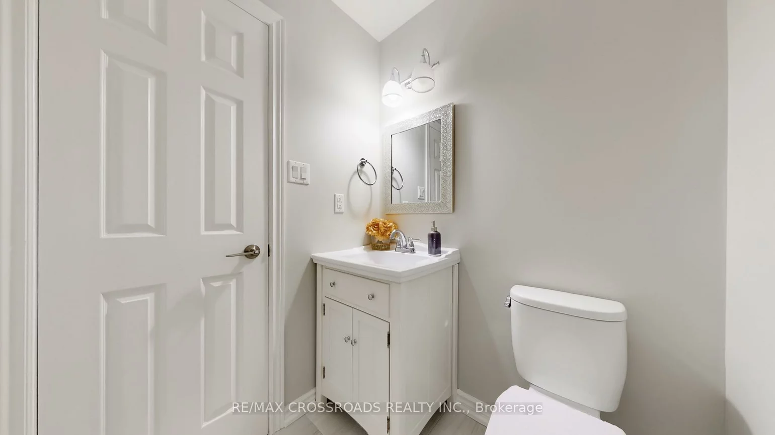 25, Strathearn, Doncrest, Richmond Hill