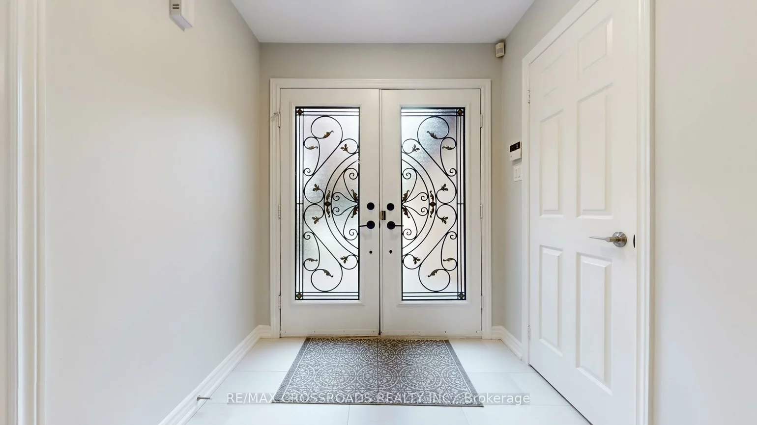 25, Strathearn, Doncrest, Richmond Hill