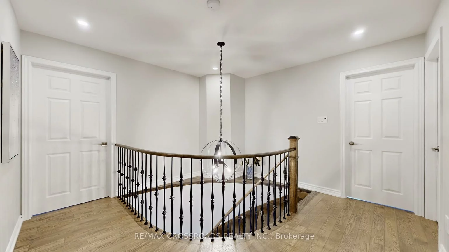 25, Strathearn, Doncrest, Richmond Hill