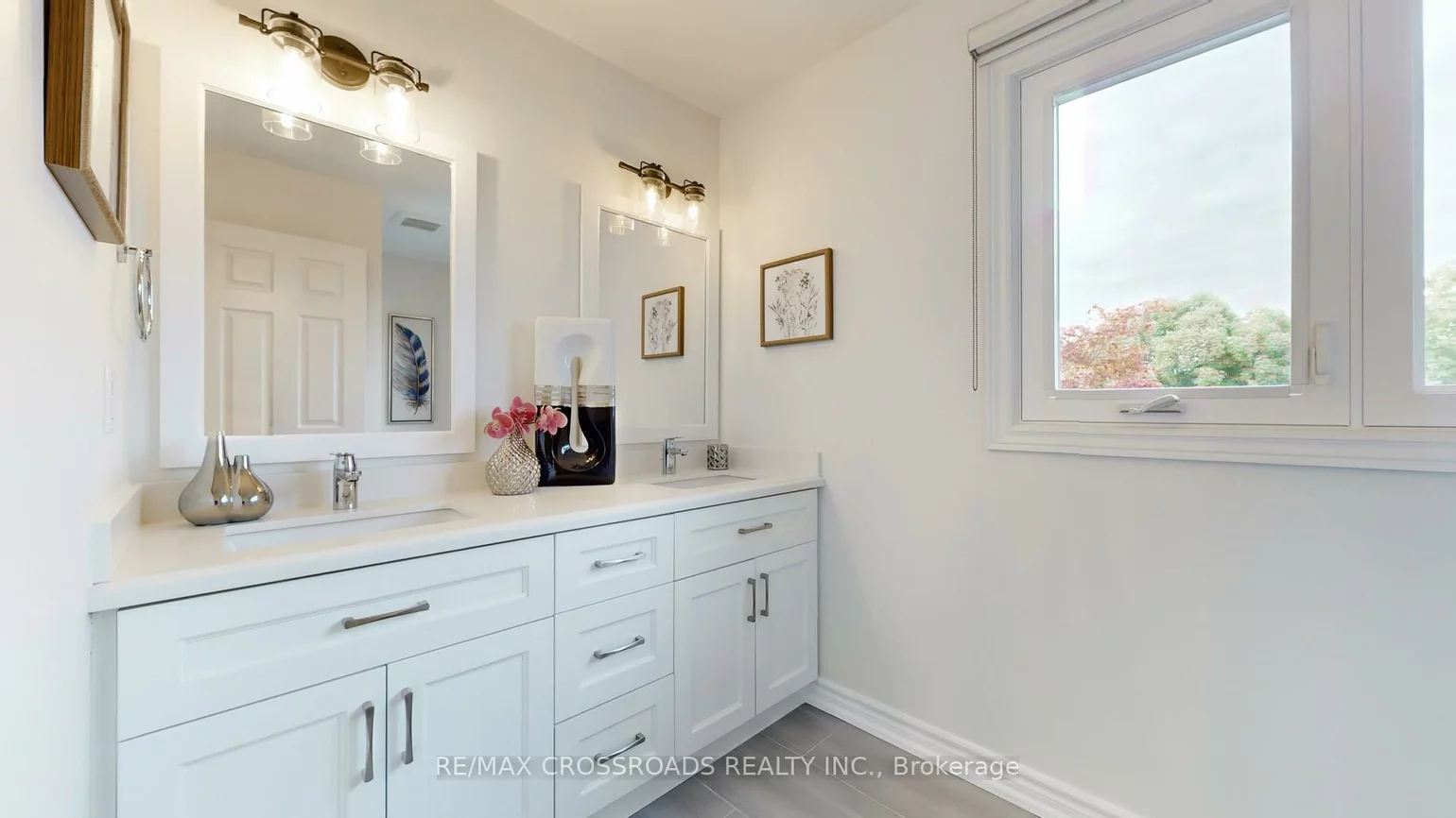 25, Strathearn, Doncrest, Richmond Hill
