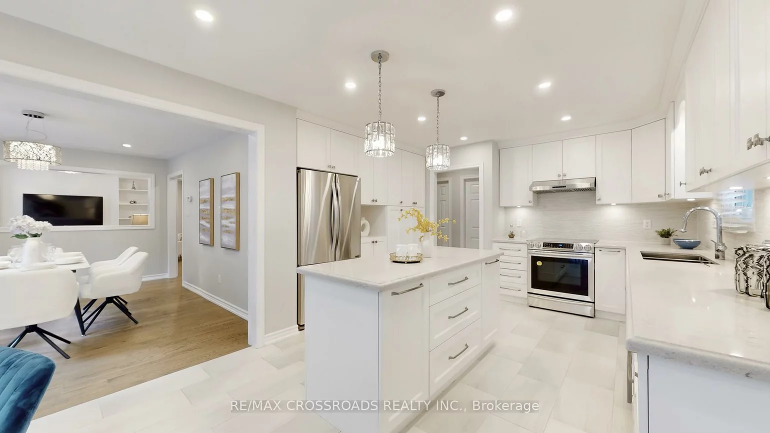 25, Strathearn, Doncrest, Richmond Hill
