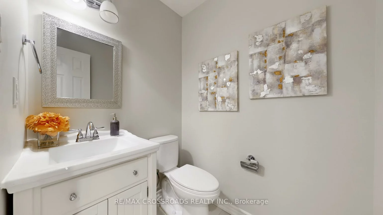 25, Strathearn, Doncrest, Richmond Hill