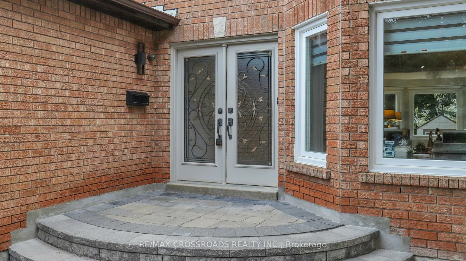 25, Strathearn, Doncrest, Richmond Hill
