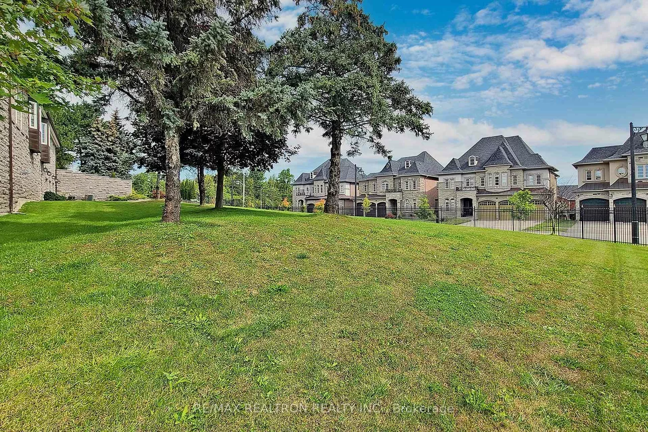 16, Finesse, Oak Ridges Lake Wilcox, Richmond Hill