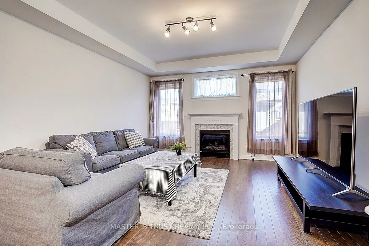 242, Paradelle, Oak Ridges Lake Wilcox, Richmond Hill