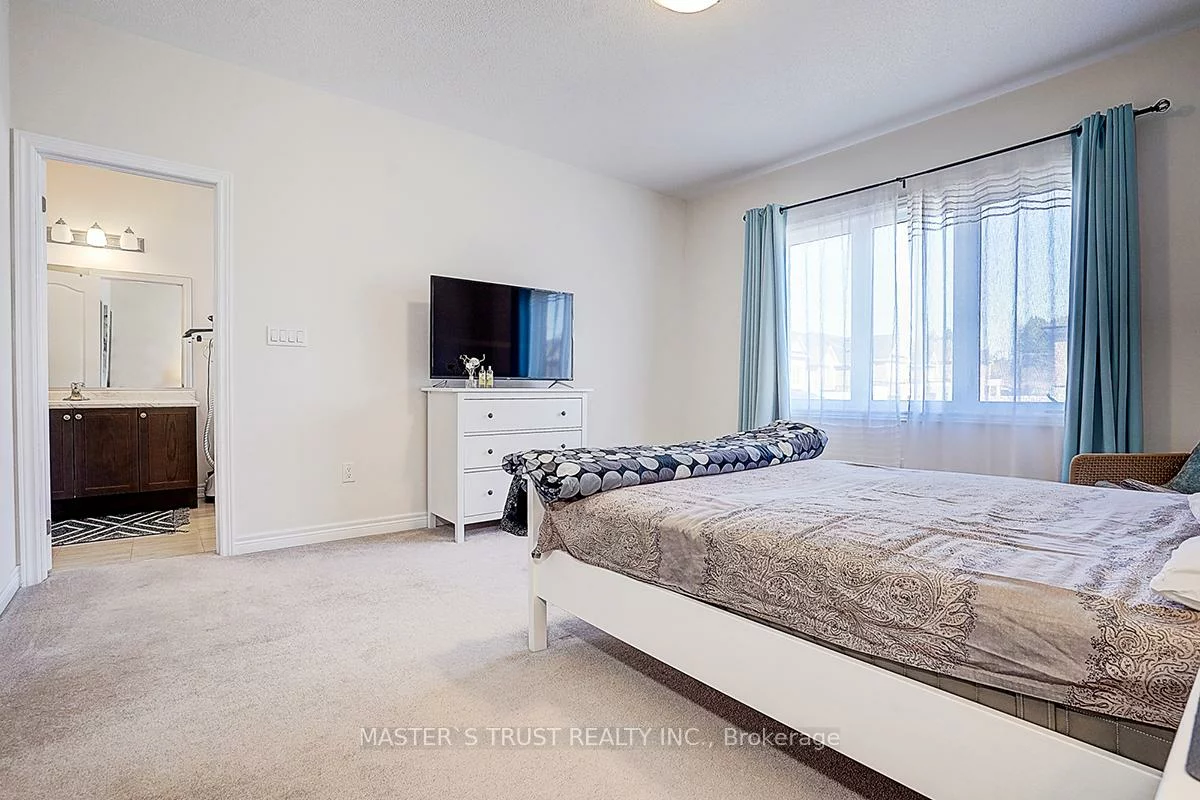 242, Paradelle, Oak Ridges Lake Wilcox, Richmond Hill