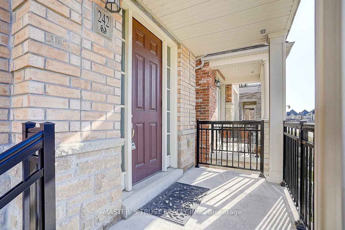 242, Paradelle, Oak Ridges Lake Wilcox, Richmond Hill