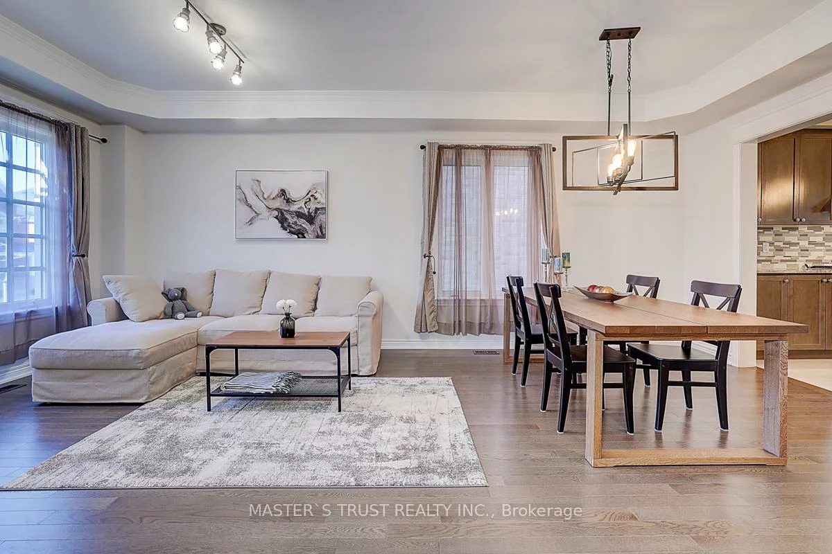 242, Paradelle, Oak Ridges Lake Wilcox, Richmond Hill