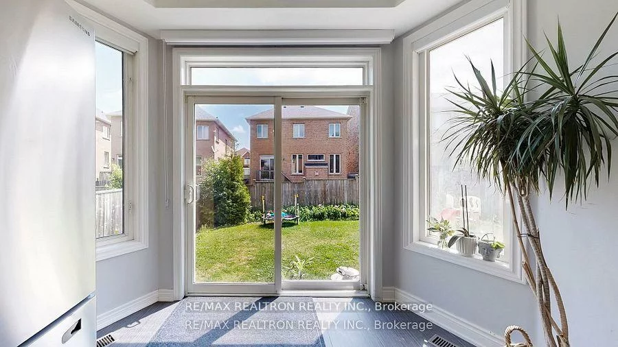34, Hubner, Oak Ridges, Richmond Hill
