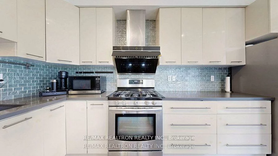 34, Hubner, Oak Ridges, Richmond Hill