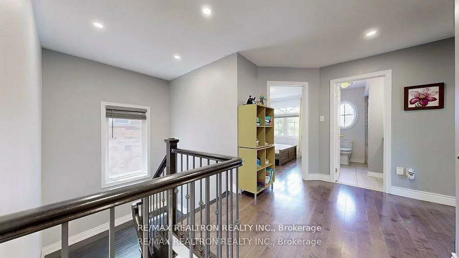 34, Hubner, Oak Ridges, Richmond Hill