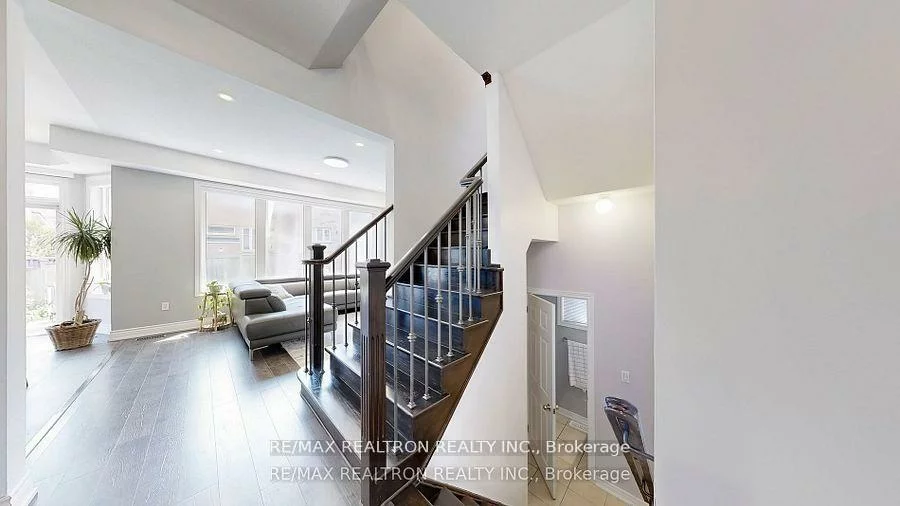 34, Hubner, Oak Ridges, Richmond Hill