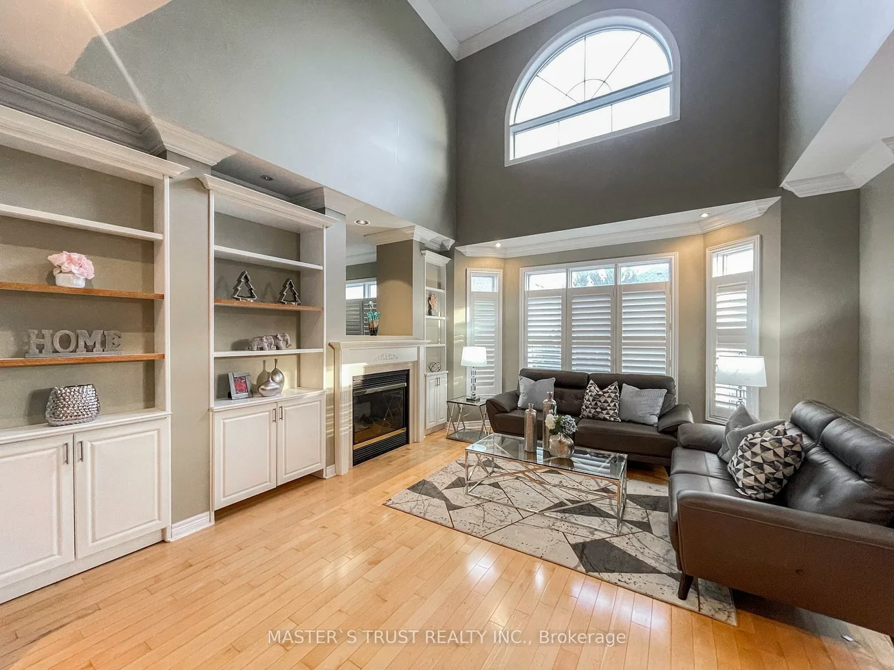 70, Brass, Jefferson, Richmond Hill