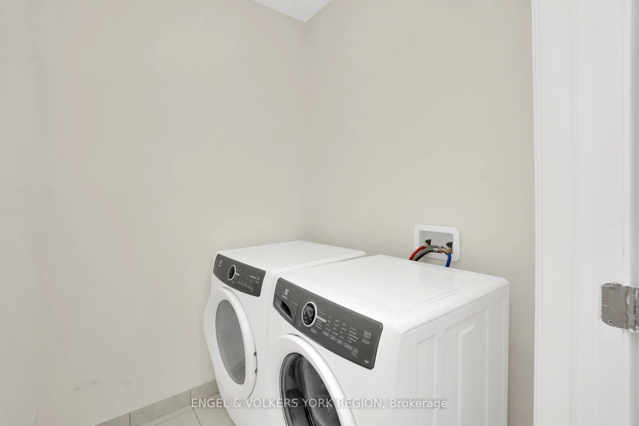 29, Nardini, South Richvale, Richmond Hill