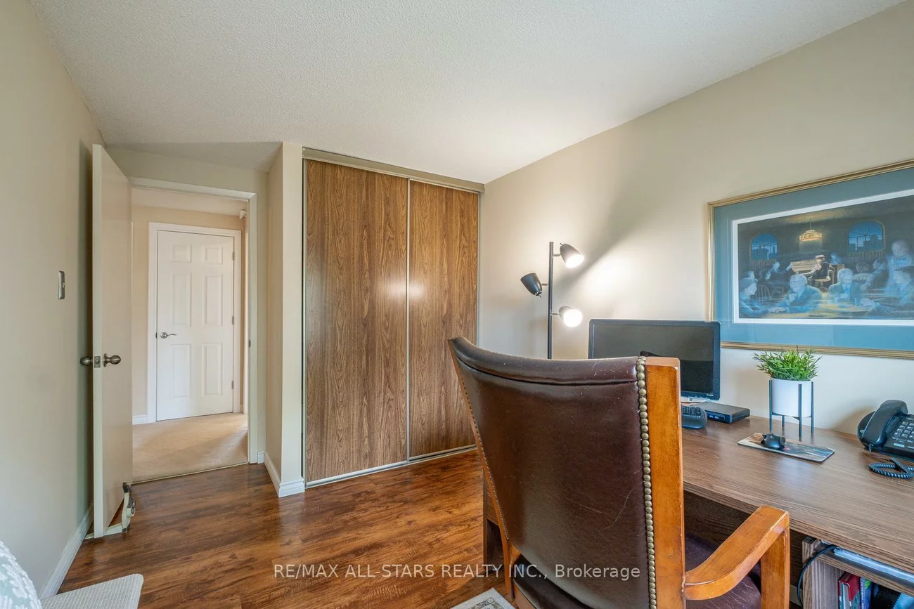 9, Steepleview, North Richvale, Richmond Hill