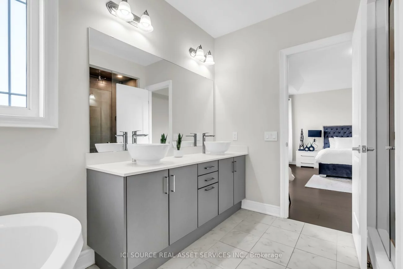 79, Menotti, Oak Ridges, Richmond Hill