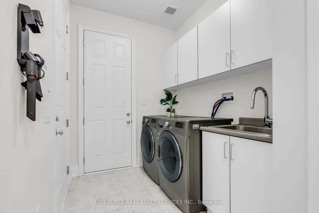 79, Menotti, Oak Ridges, Richmond Hill